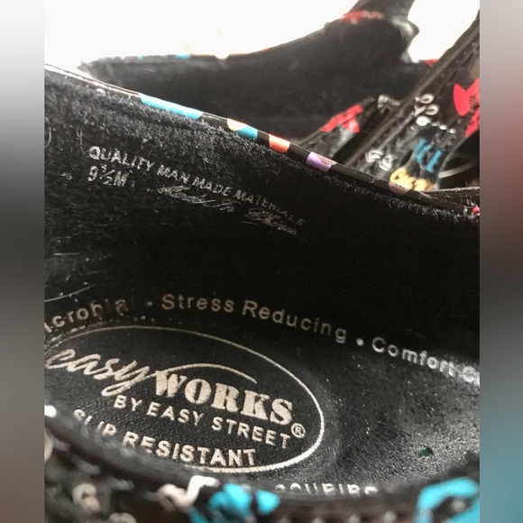 Easy Street Work Clogs 9.5 - Picture 4 of 9